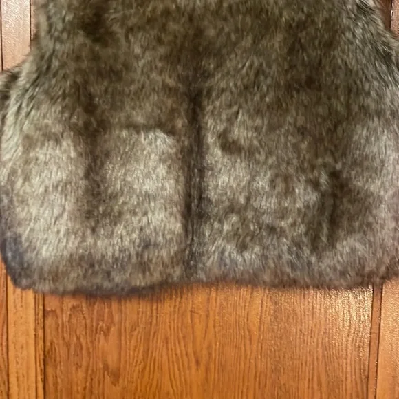 Polo Ralph Lauren brown faux fur vest; kid’s XL Adorable - Picture 7 of 10